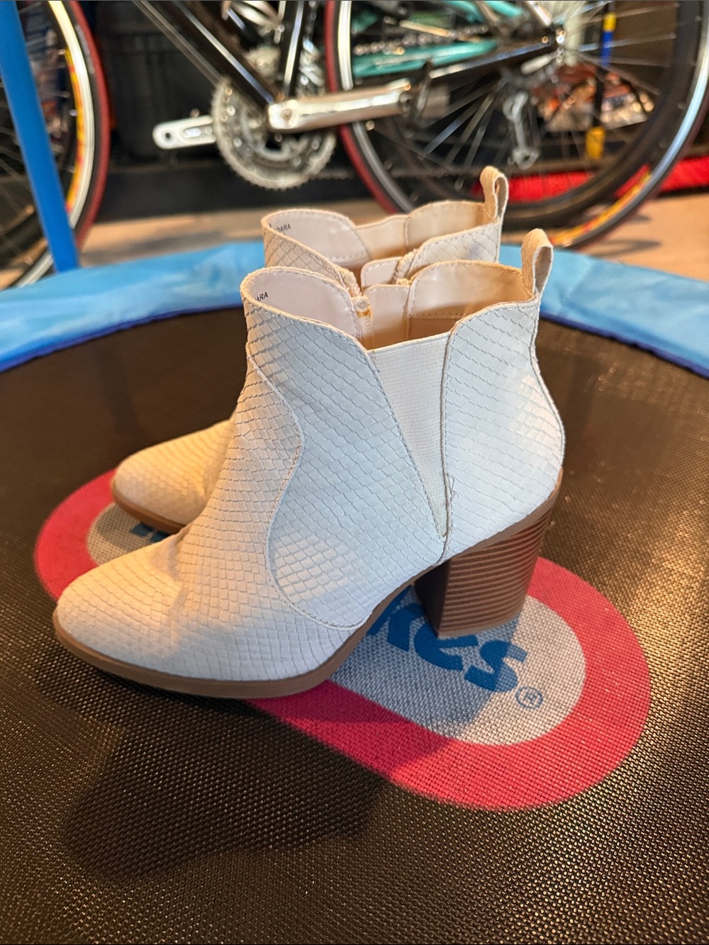 MIA Women’s Crocodile Ankle Boot Ivory Size 6